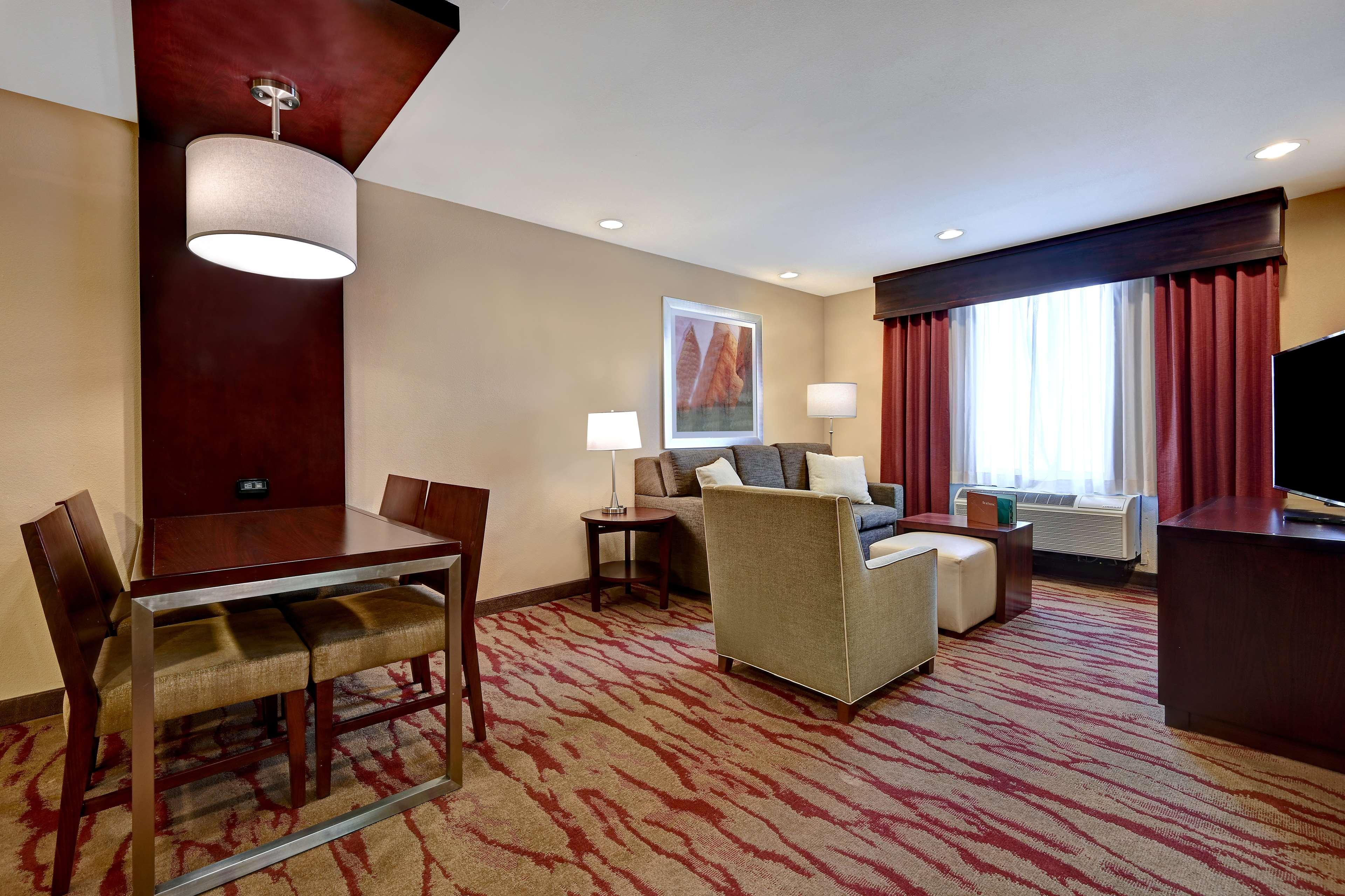 โฮมวูดสวีท บายฮิลตัน อัลบูเกอร์กี แอร์พอร์ต โฮเต็ล Hotel แอลบูเคอร์คี ภายนอก รูปภาพ