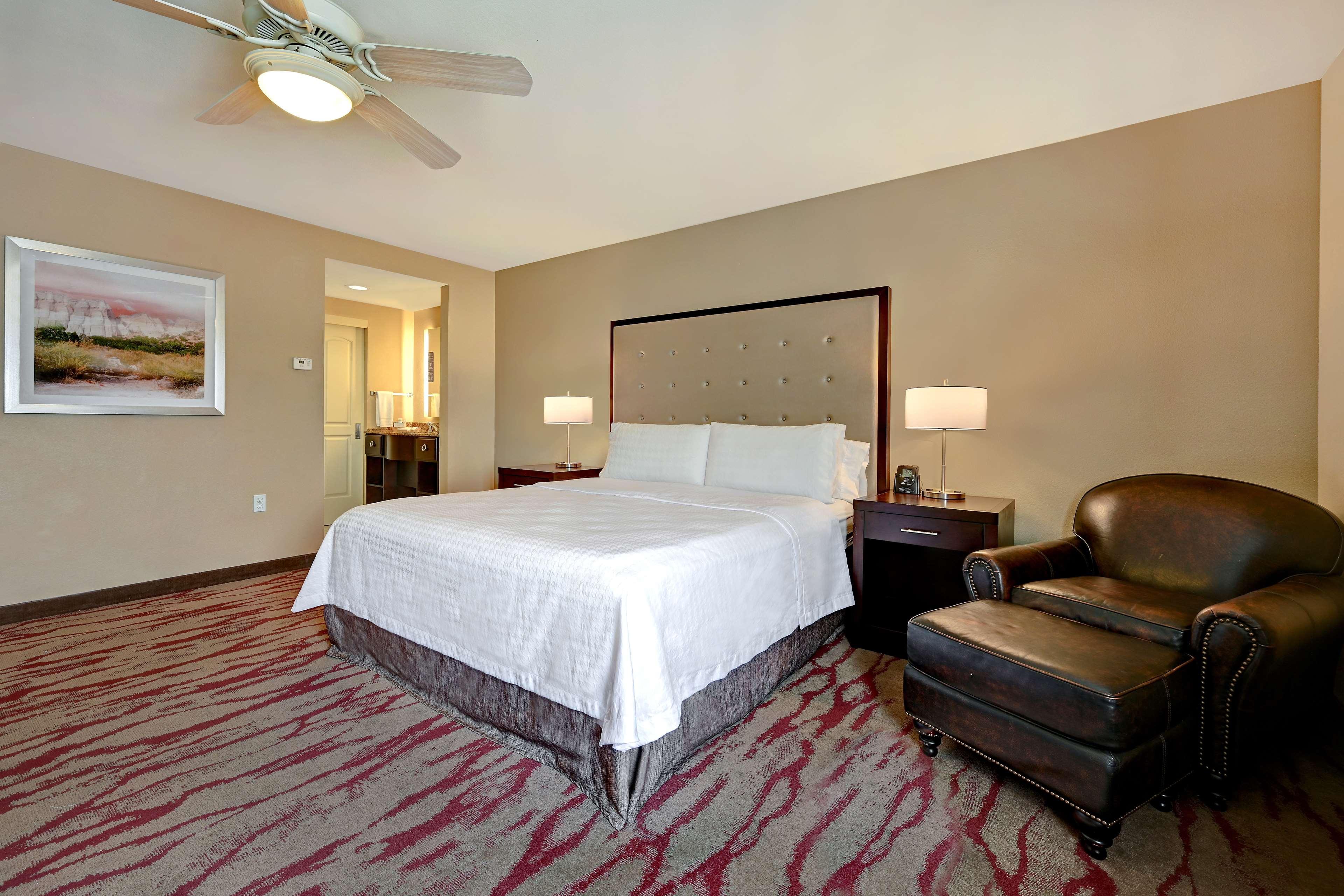 โฮมวูดสวีท บายฮิลตัน อัลบูเกอร์กี แอร์พอร์ต โฮเต็ล Hotel แอลบูเคอร์คี ภายนอก รูปภาพ