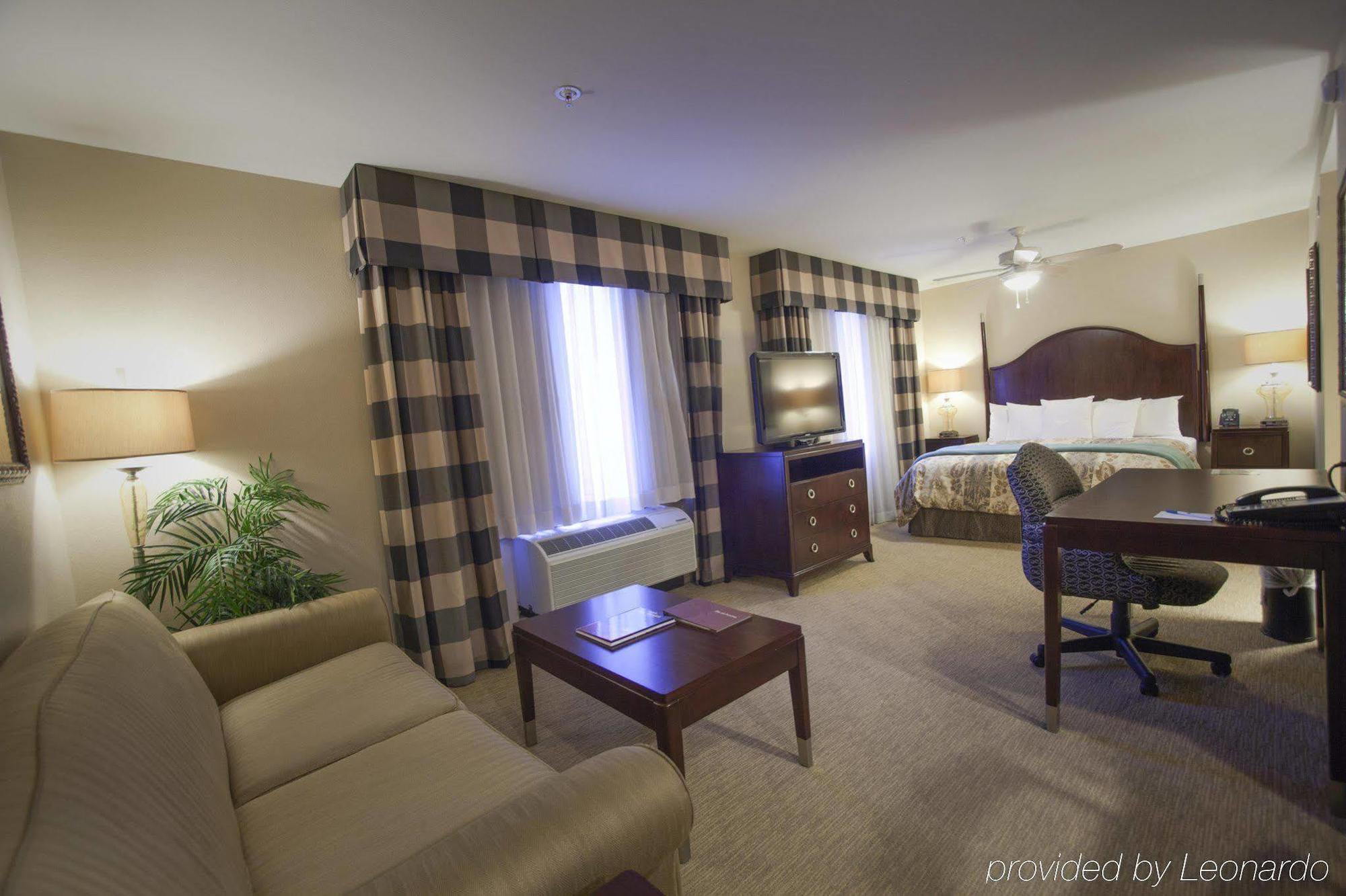 โฮมวูดสวีท บายฮิลตัน อัลบูเกอร์กี แอร์พอร์ต โฮเต็ล Hotel แอลบูเคอร์คี ภายนอก รูปภาพ